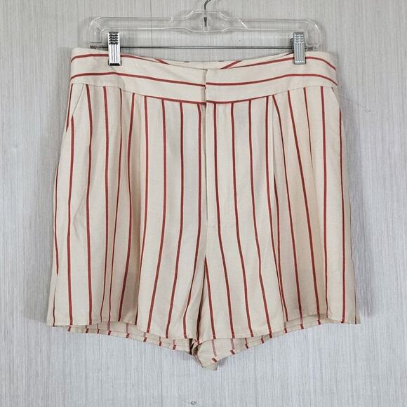 Gianni Bini Meghan Rayon Shorts- Cream Red Striped- Sz 12- EUC - Picture 2 of 7